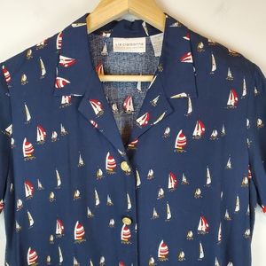 VTG Liz Claiborne Blue Sailboats Nautical Button Up Shirt 8P Womens Short Sleeve
